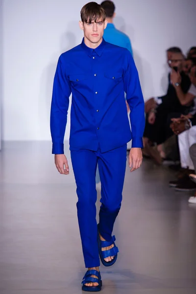Look 11